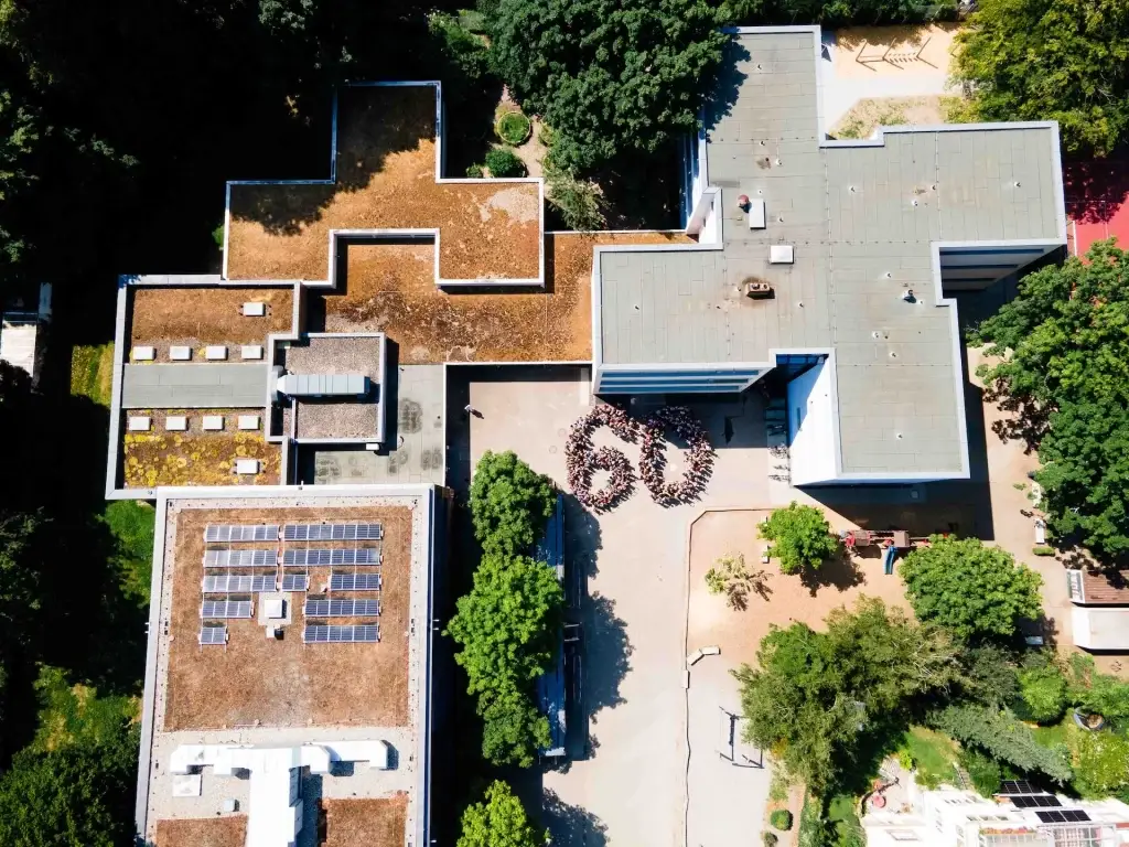 Luftaufnahme Schule Foto