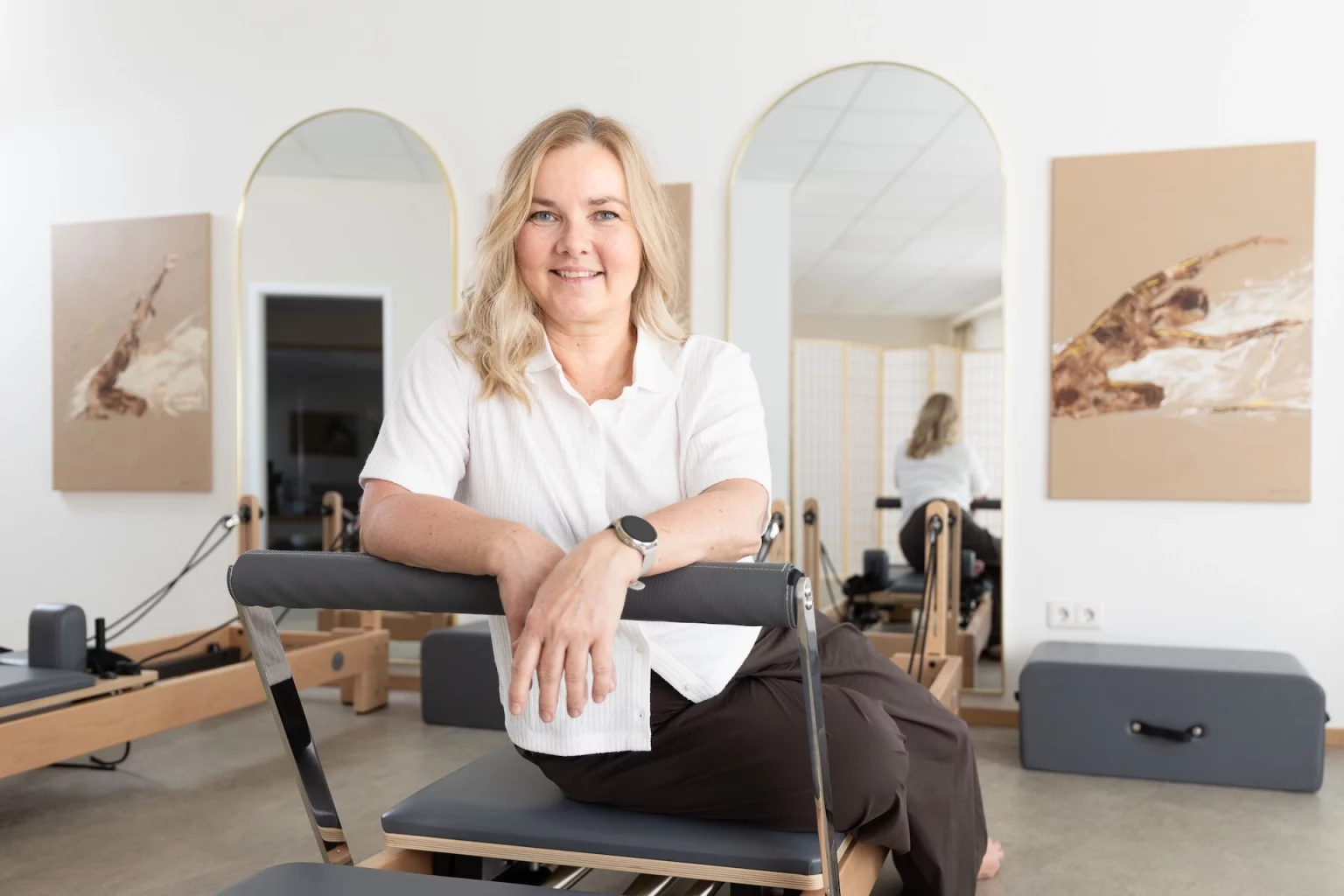 Branding-Foto für selbständige Physiotherapeutin und Reformer-Pilates-Lehrerin